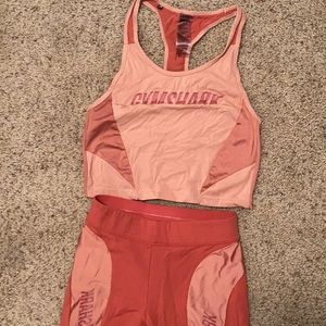 Gym shark outfit! Crop top with leggings